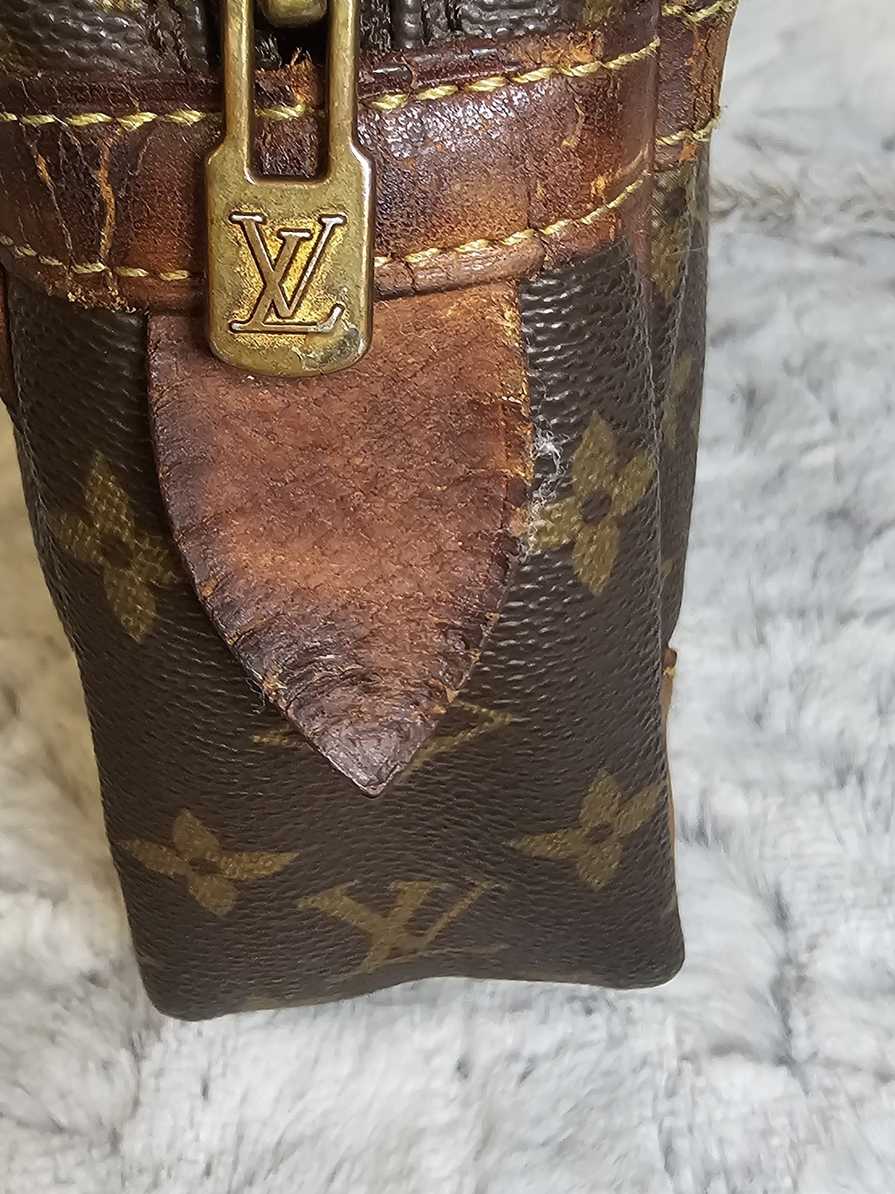 Louis Vuitton Brown Monogram Canvas Toiletry Pouch - Picture 5 of 14